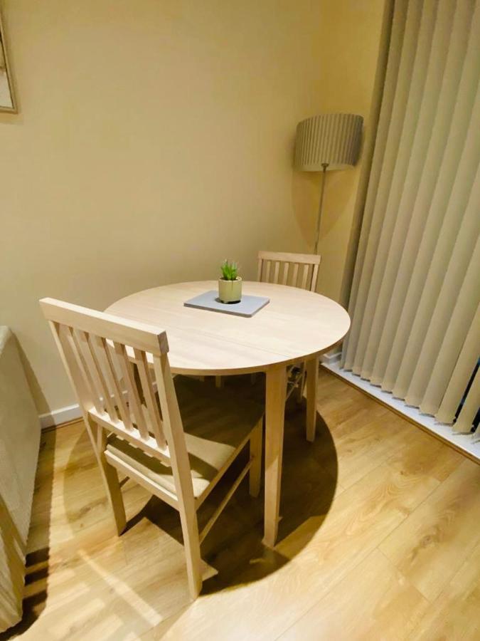 Centre Modern Fits 6 People * Liverpool